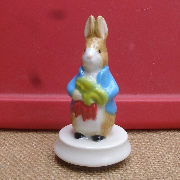 Peter Rabbit & Radishes Porcelain Topper Figurine - Picture 1 of 15